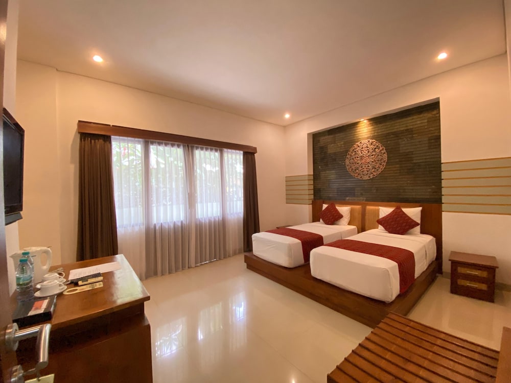 Putri Ayu Cottages 25/63