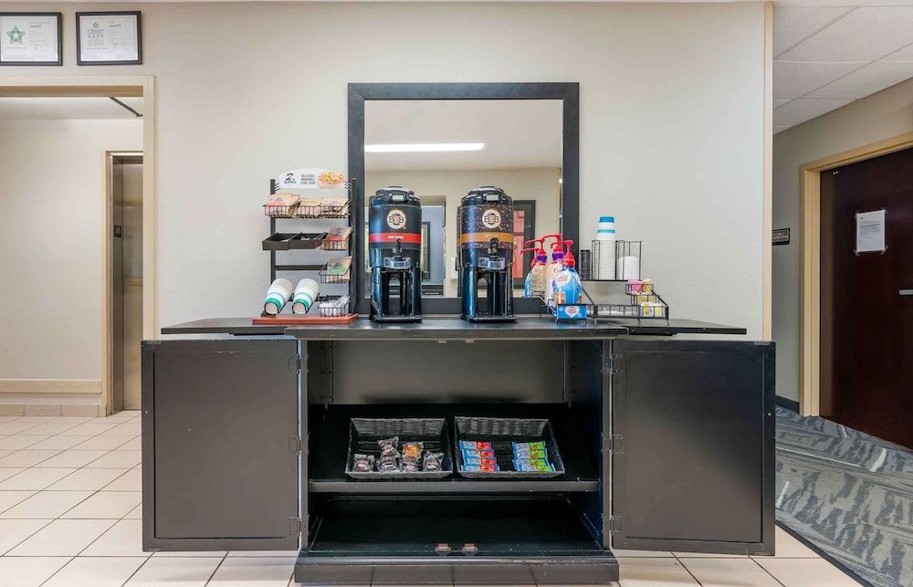 Extended Stay America Ft Wayne - South 23/34
