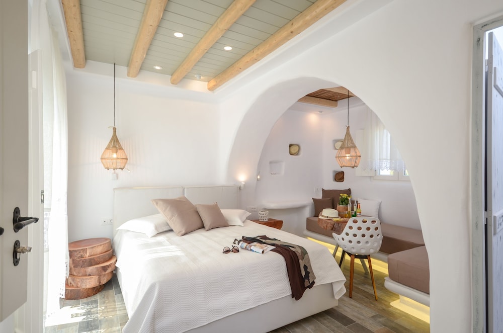 Naxos Island Escape Suites 16/71