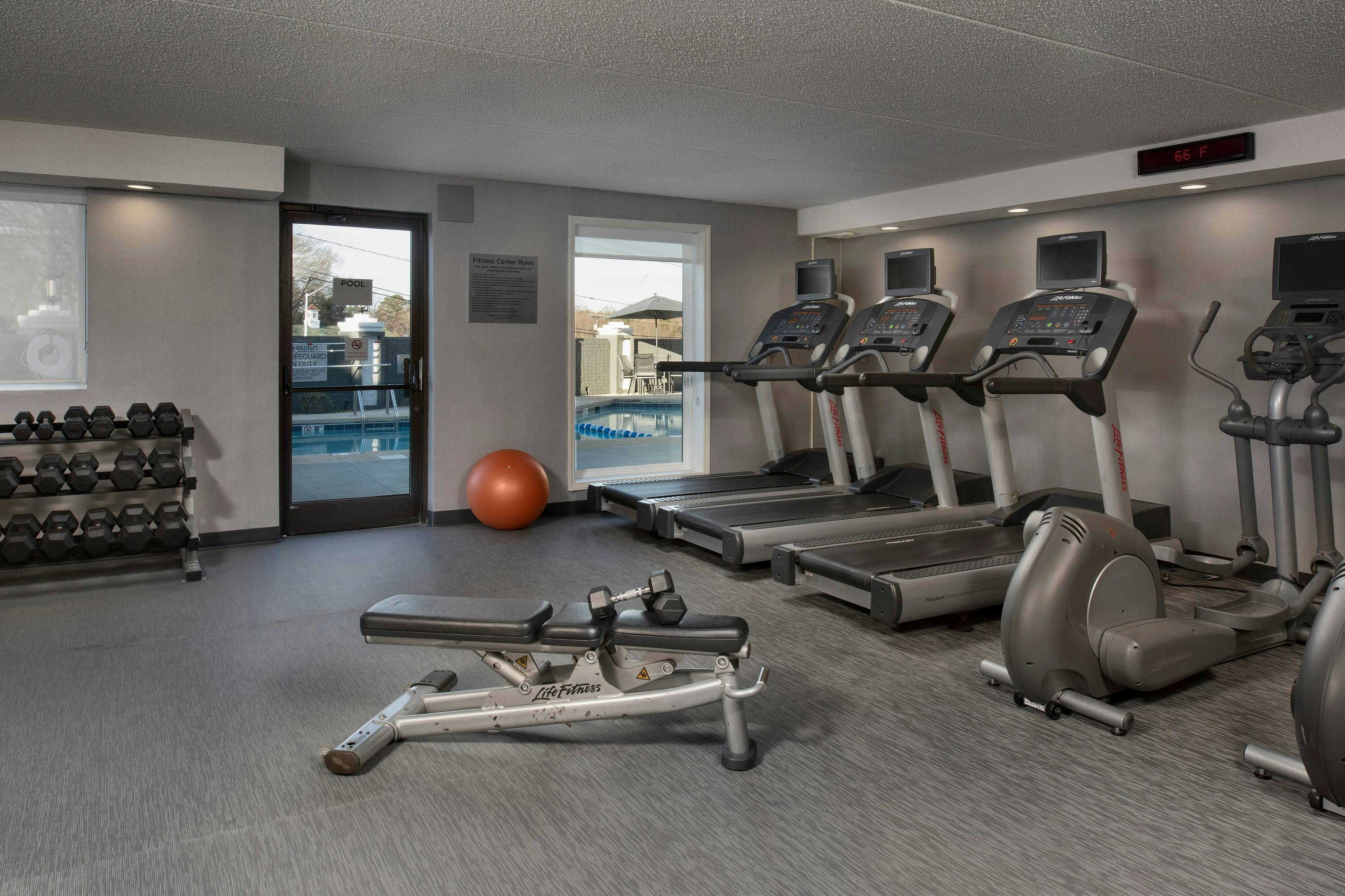 Courtyard By Marriott Winston Salem University 4/13