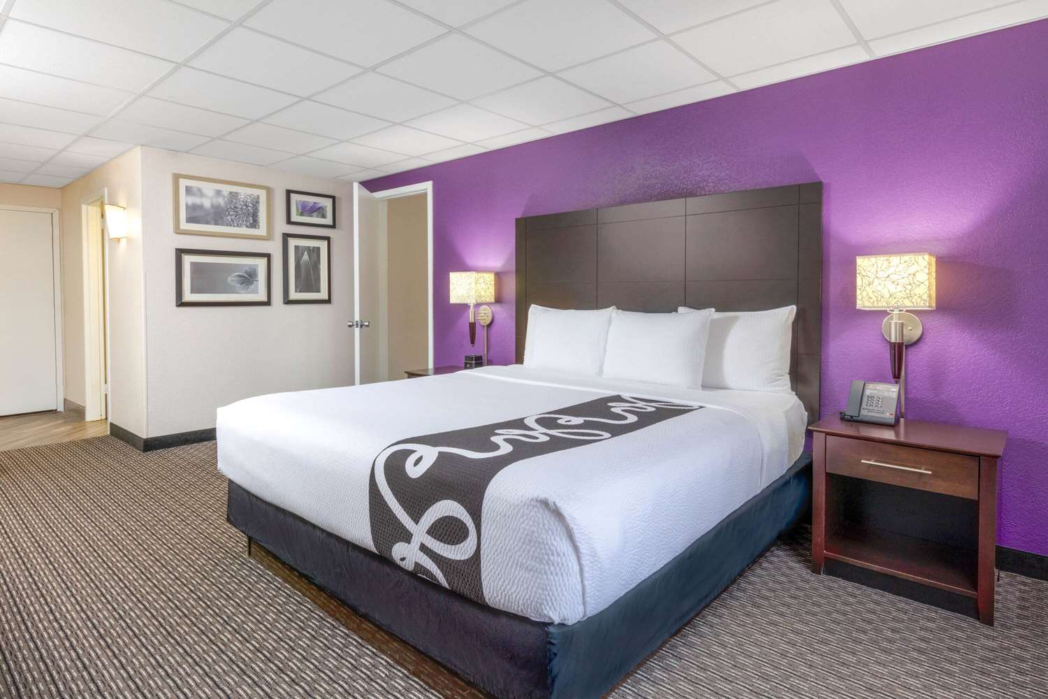 La Quinta Inn & Suites by Wyndham Clifton/Rutherford 10/50