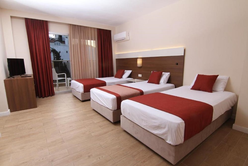 ROOM, TRIPLE, SEA VIEW