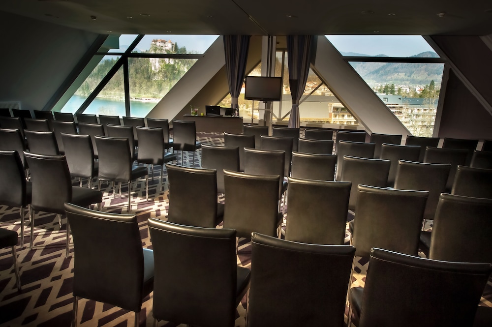 Hotel Kompas 40/48