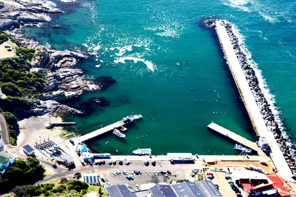 Whale Rock Luxury Lodge 63/65