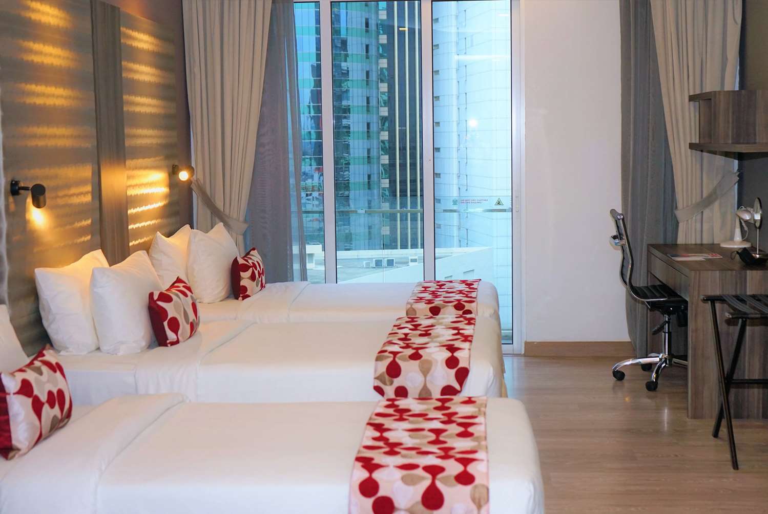 Ramada Suites by Wyndham Kuala Lumpur City Centre 11/64