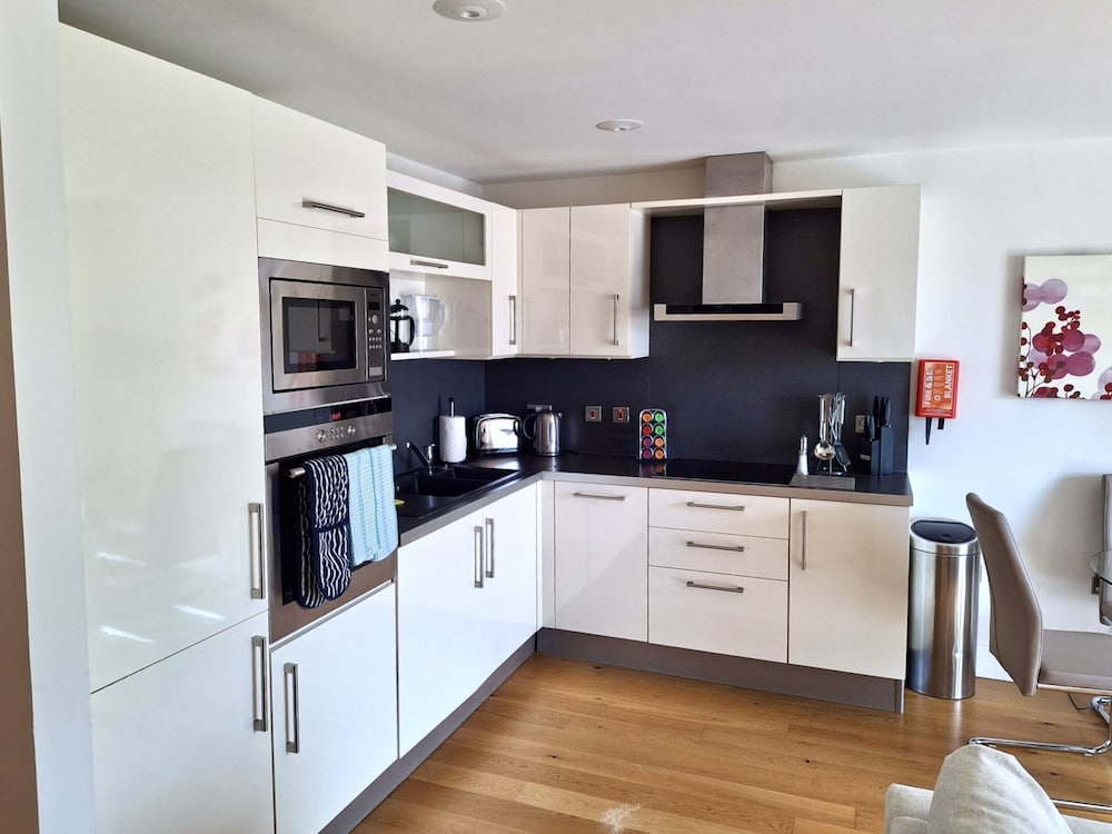 YOUR SPACE APARTMENTS - THE HAMILTONS 10/46