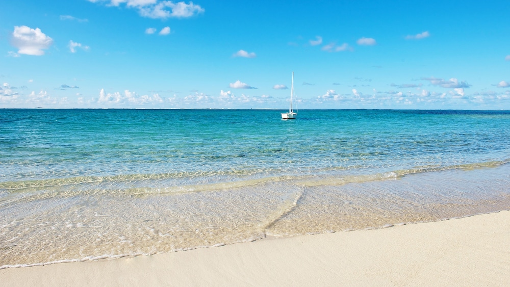Paradise Beach by Horizon Holidays 62/71