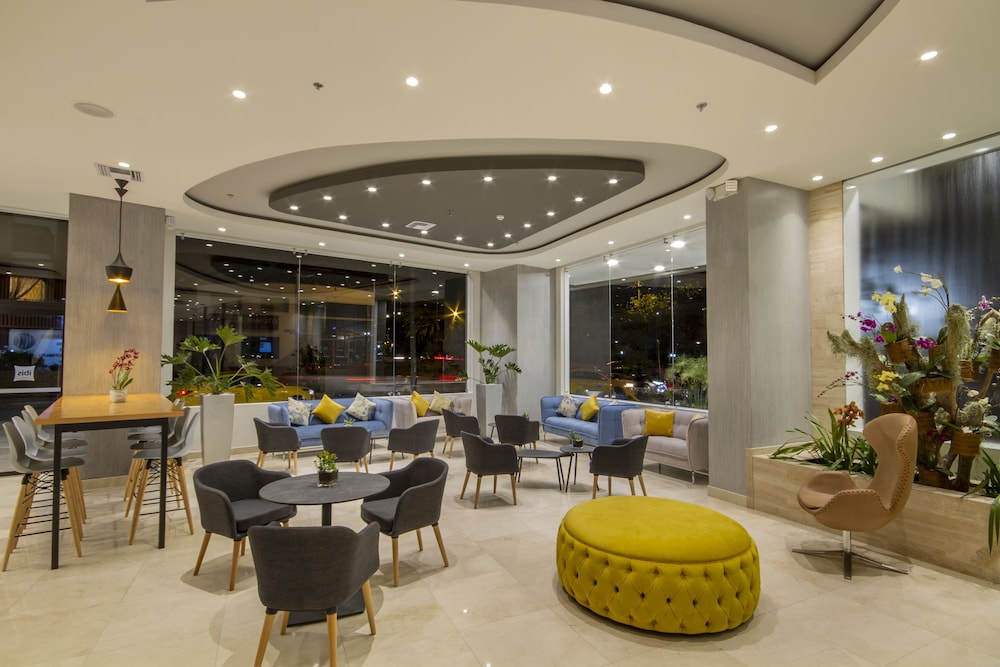 Ibis Quito 47/61