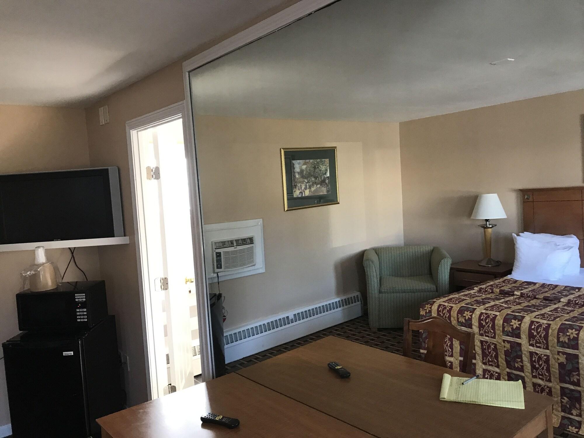 Capri Motel 34/50