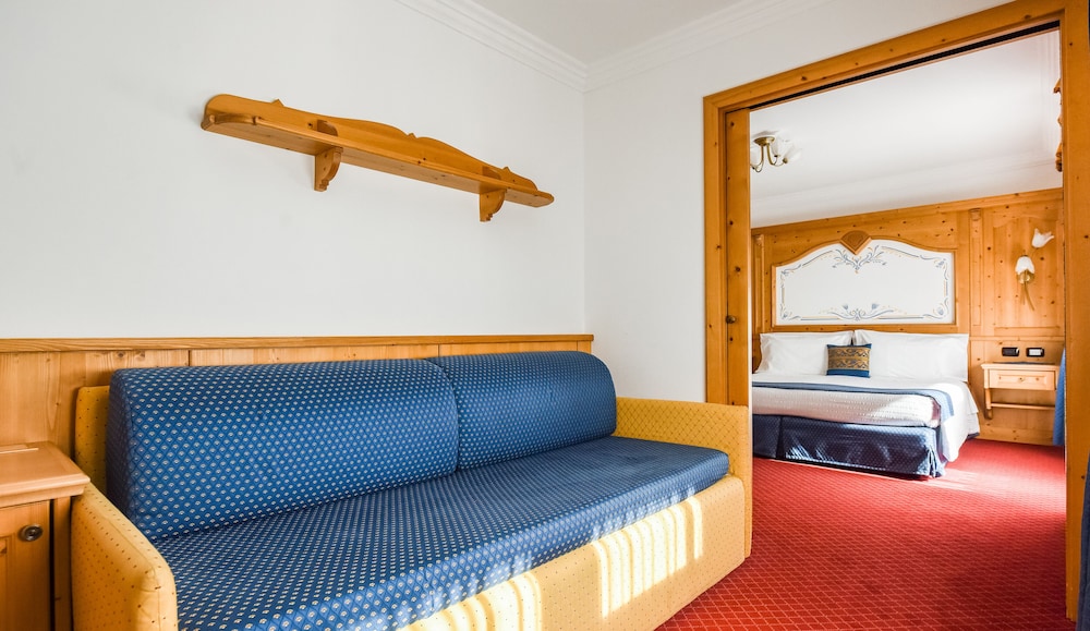 Hotel Antares 52/70