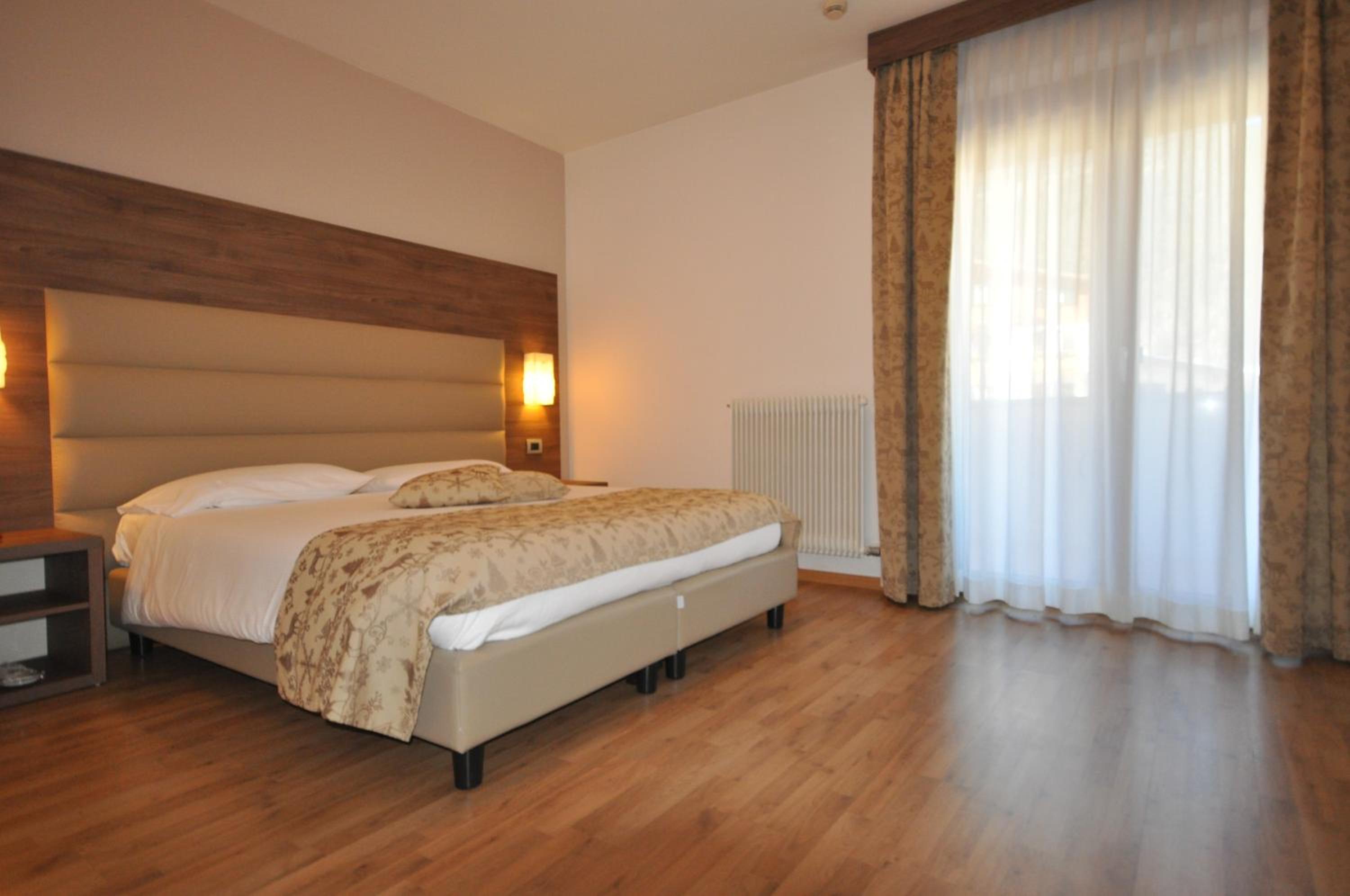 HOTEL SELECT 17/59