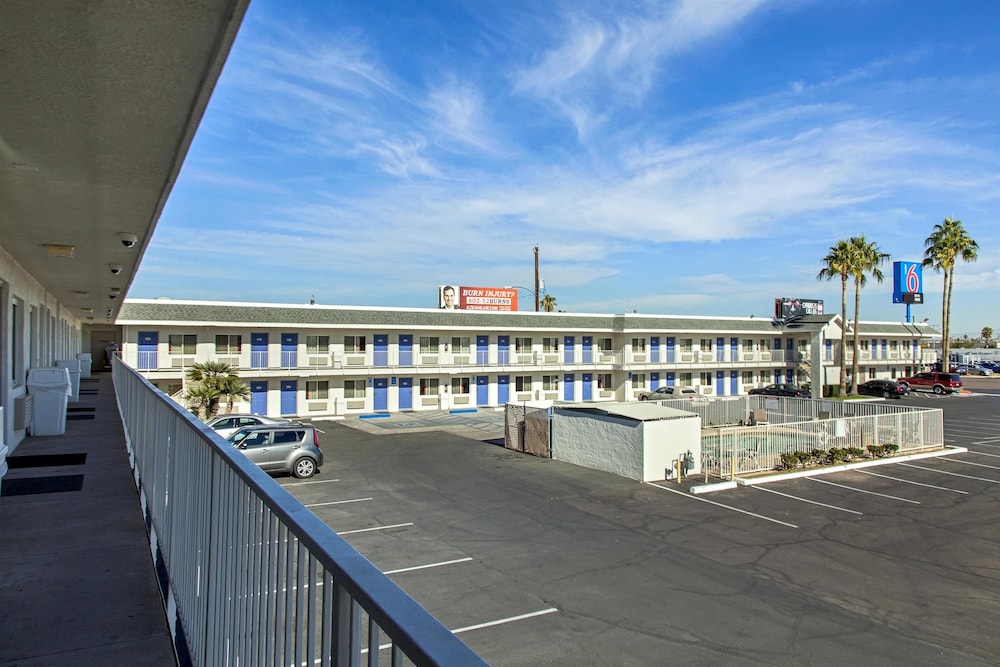 Motel6 Phoenix, AZ - Airport - 24th Street in PHOENIX - AZ