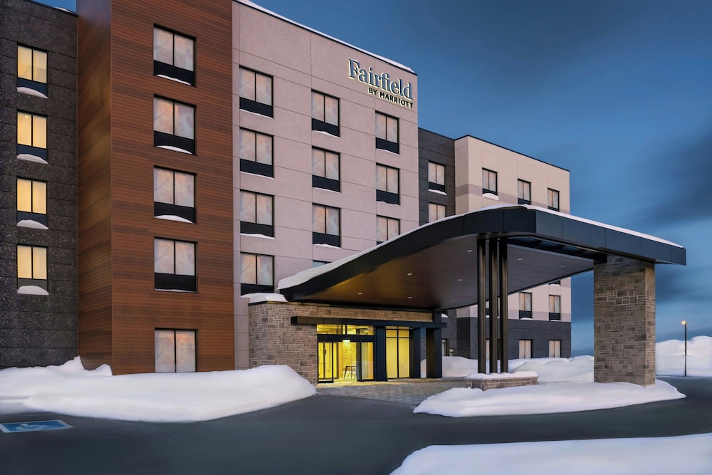 Fairfield Inn & Suites Gravenhurst Muskoka 5/50