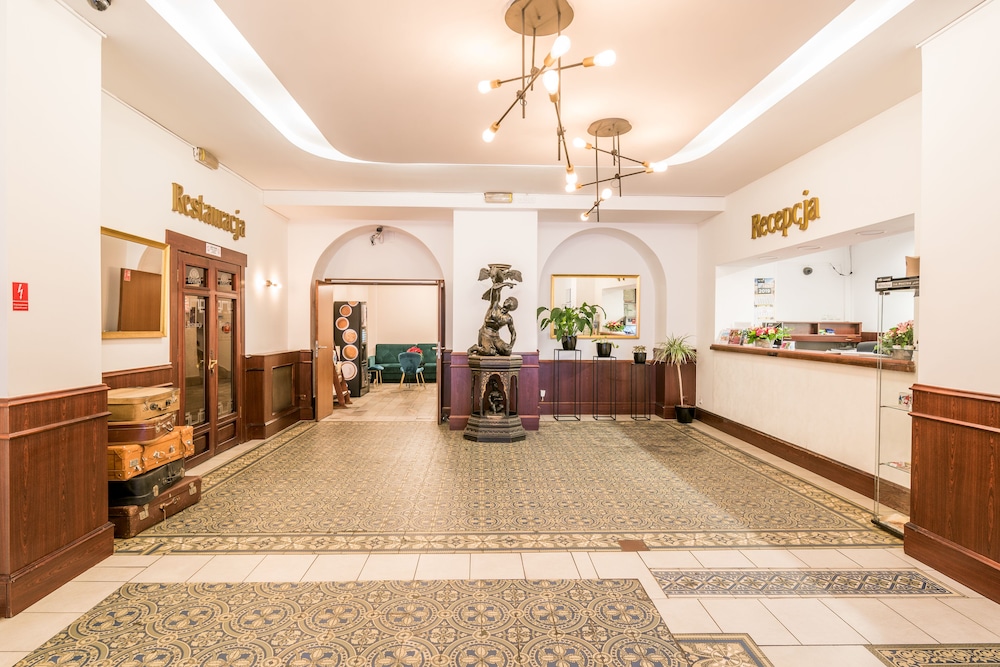 Lothus Hotel 5/45