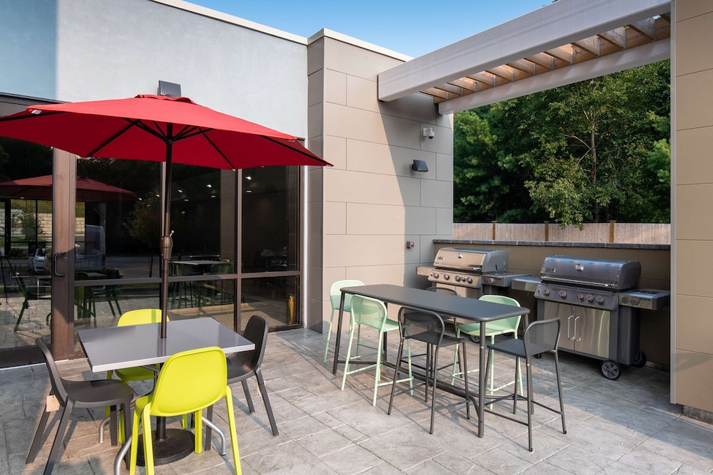 Home2 Suites by Hilton Raynham Taunton 50/56
