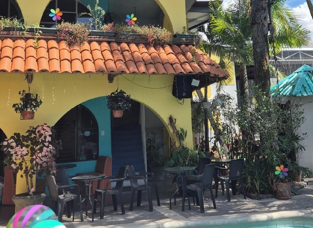 Colours Oasis Resort 4/72