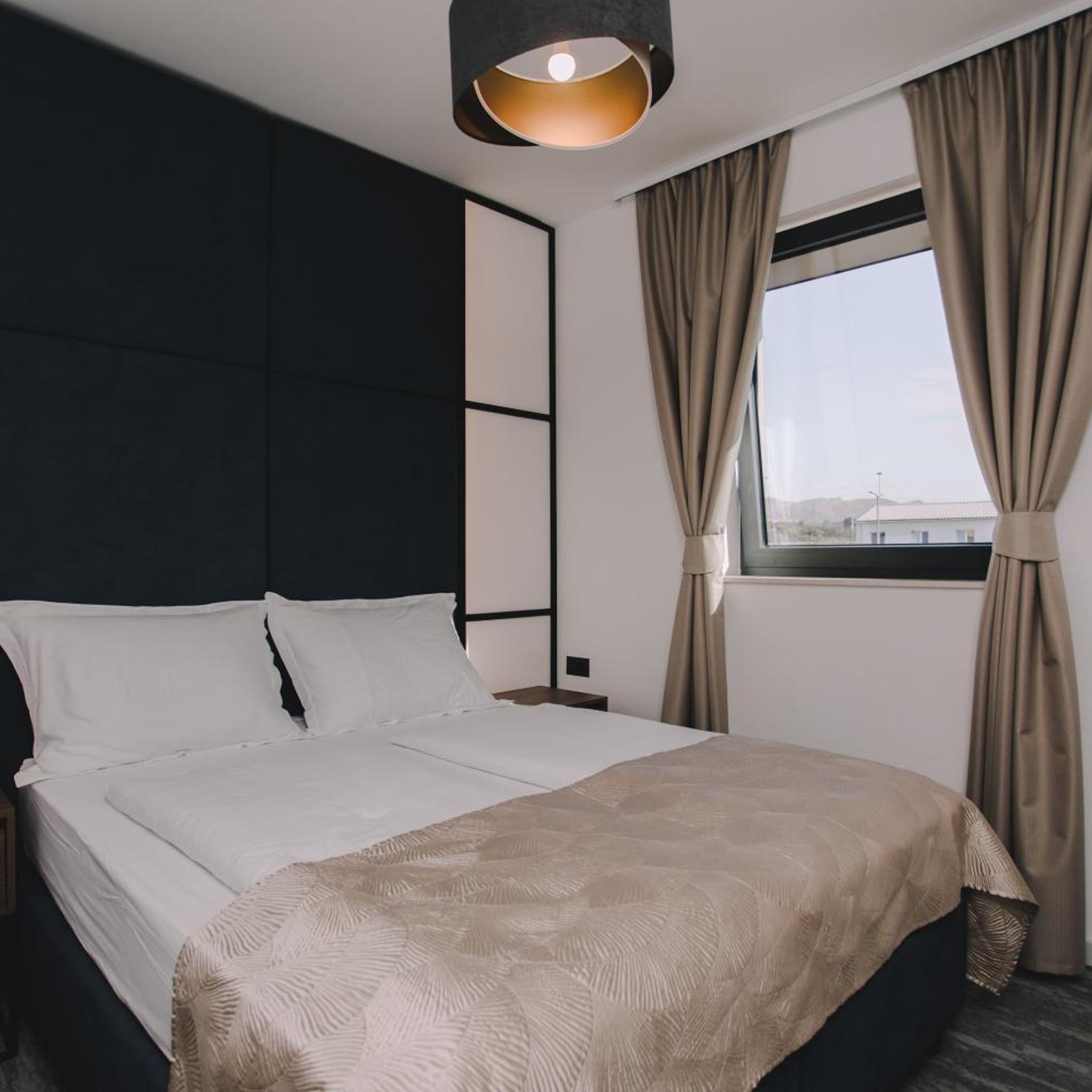 Hotel Batuda 12/50