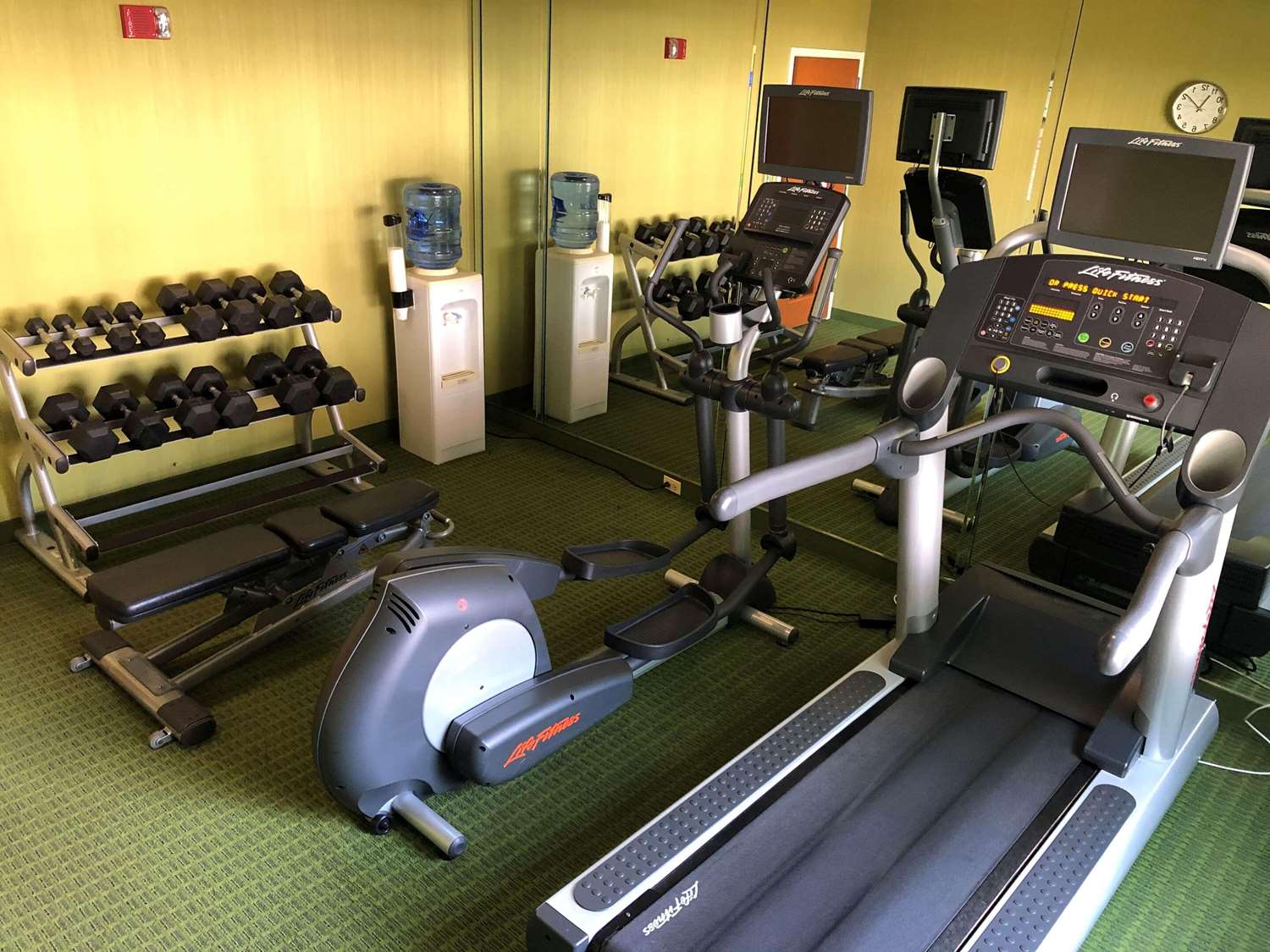 Country Inn and Suites by Radisson Fayetteville I-95 NC 4/11