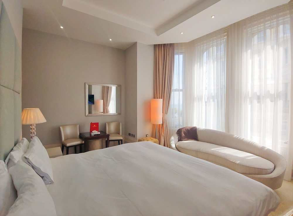 The Chatsworth Hotel 15/50