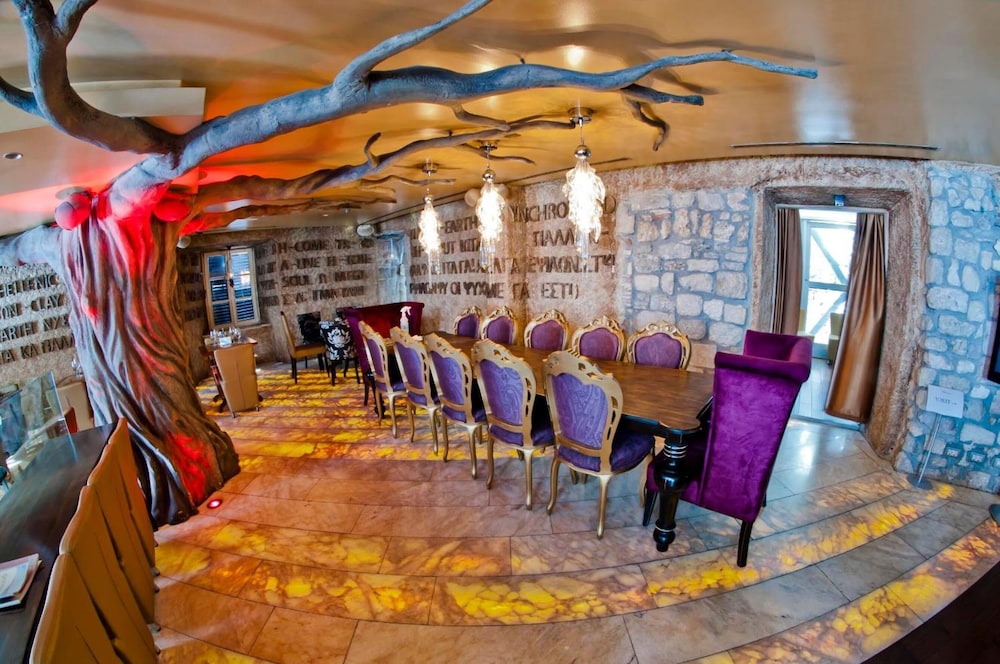 Boutique Hotel Astoria 59/66