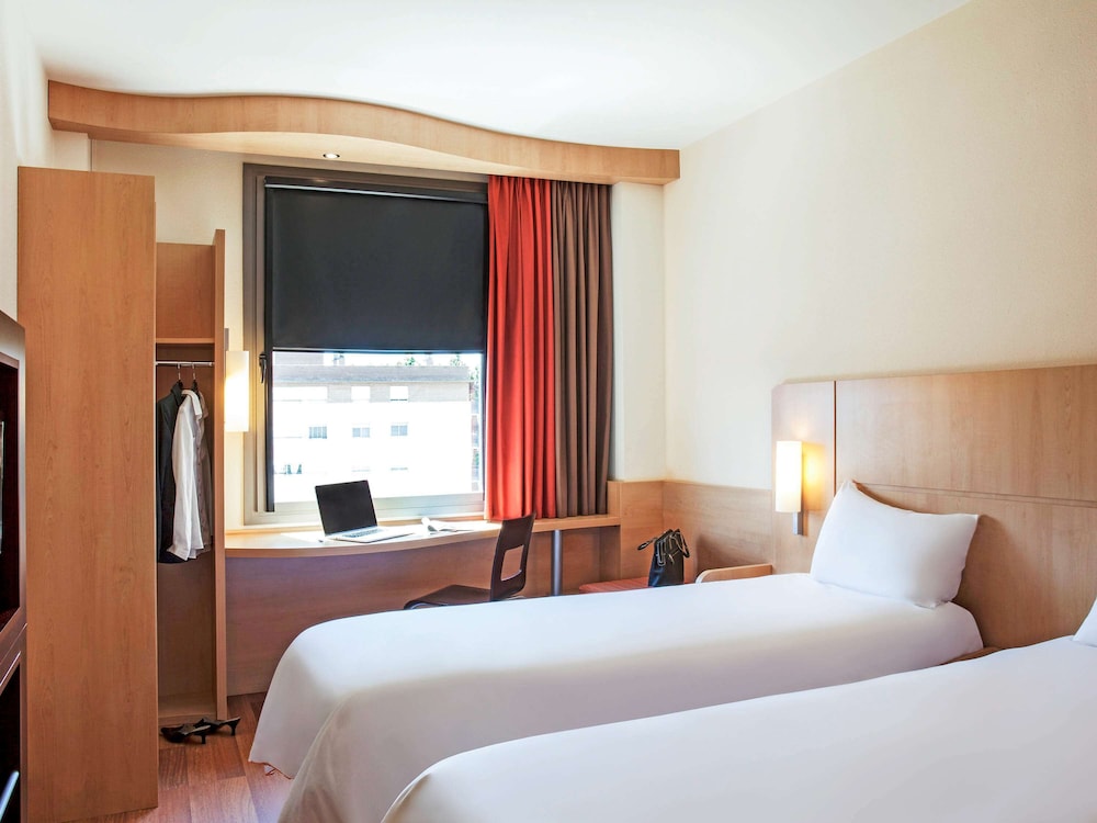 Ibis Barcelona Mollet 15/76