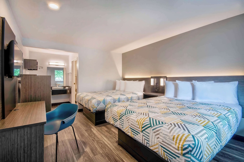 Motel6 Marina, CA - Monterey 26/58