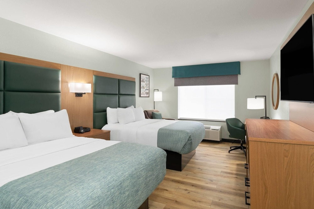 Wingate by Wyndham Mansfield OH 18/53