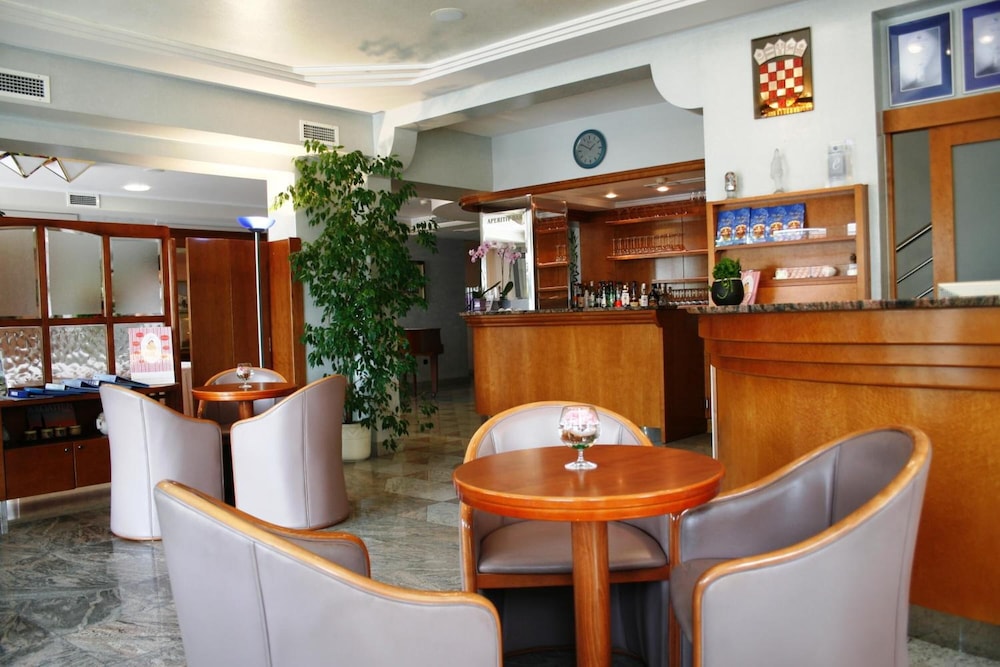 Hotel Villa Marija 8/67