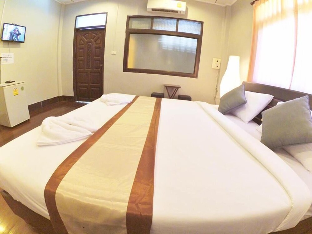 Marina Hut Guest House 9/33