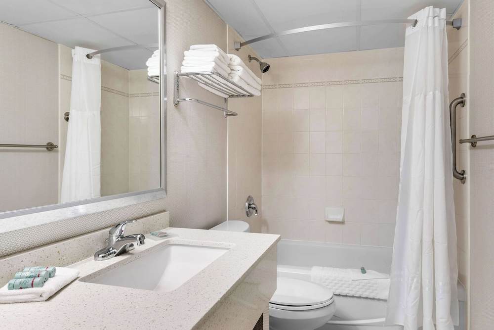 غرفة قياسية بسريرين كوين، Best Western Halton Hills 3/3
