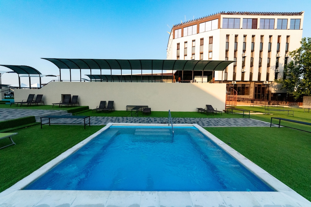 Sole Mio Hotel 44/48