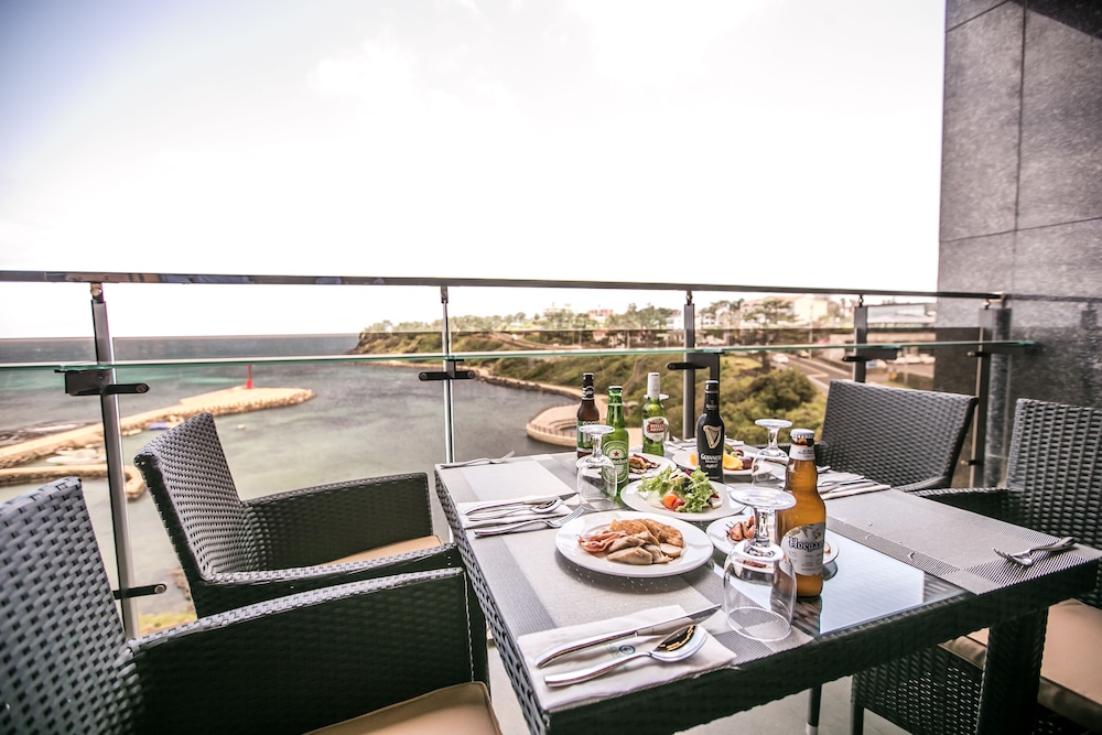 Dyne Oceano Hotel 58/75