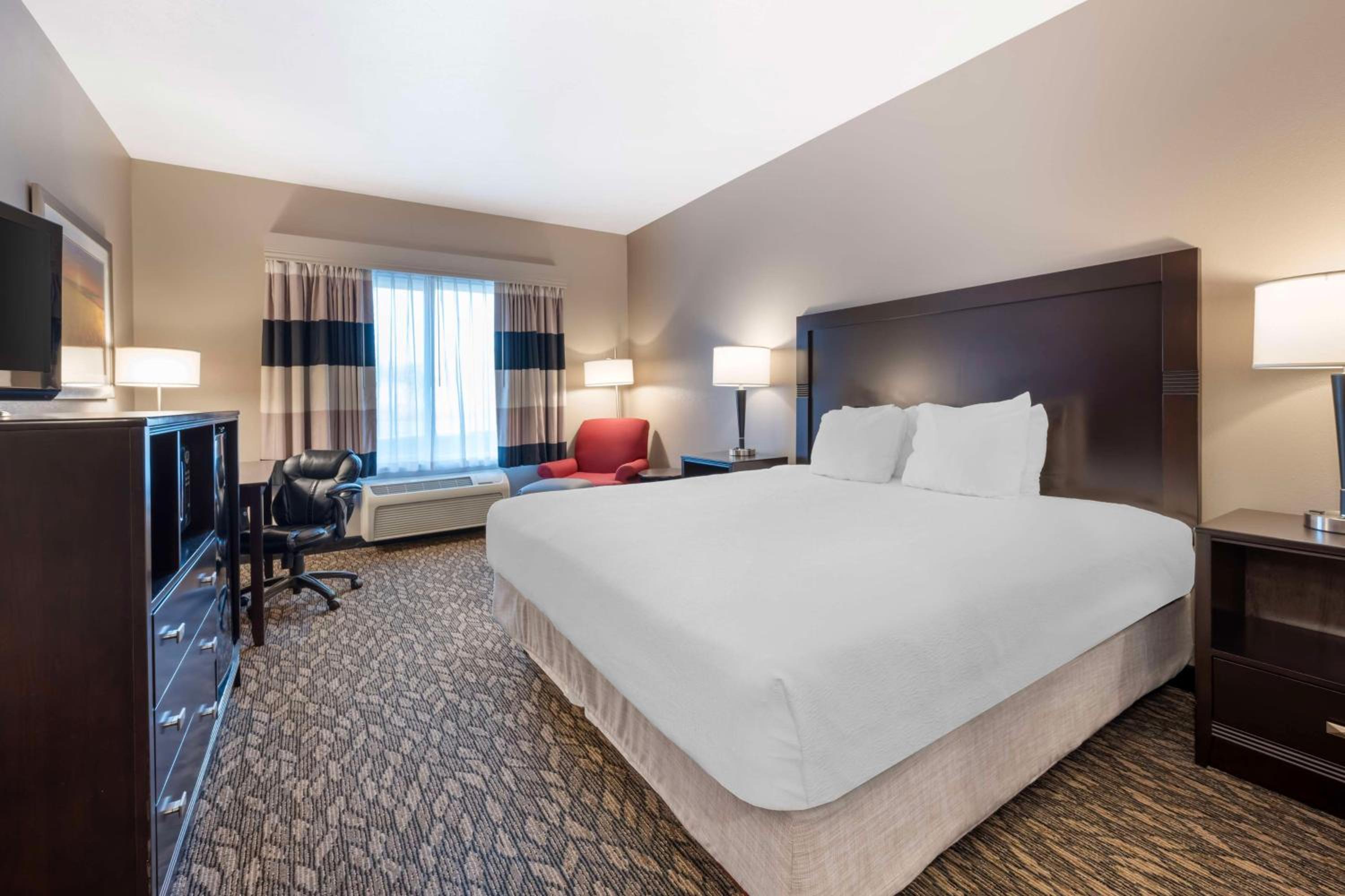 Upstairs, Suite, King Bed