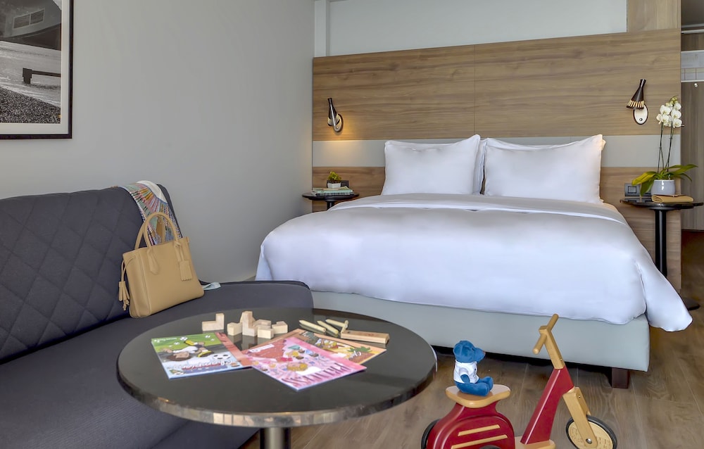 RADISSON BLU NICE 13/75