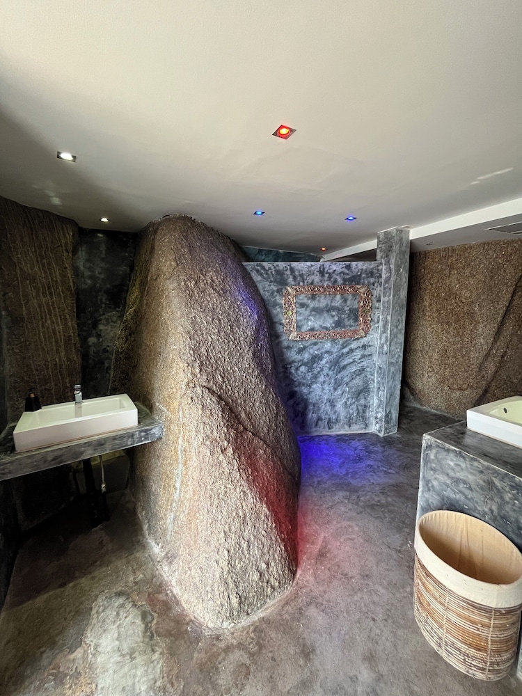 Beluga Boutique Hotel 4/50