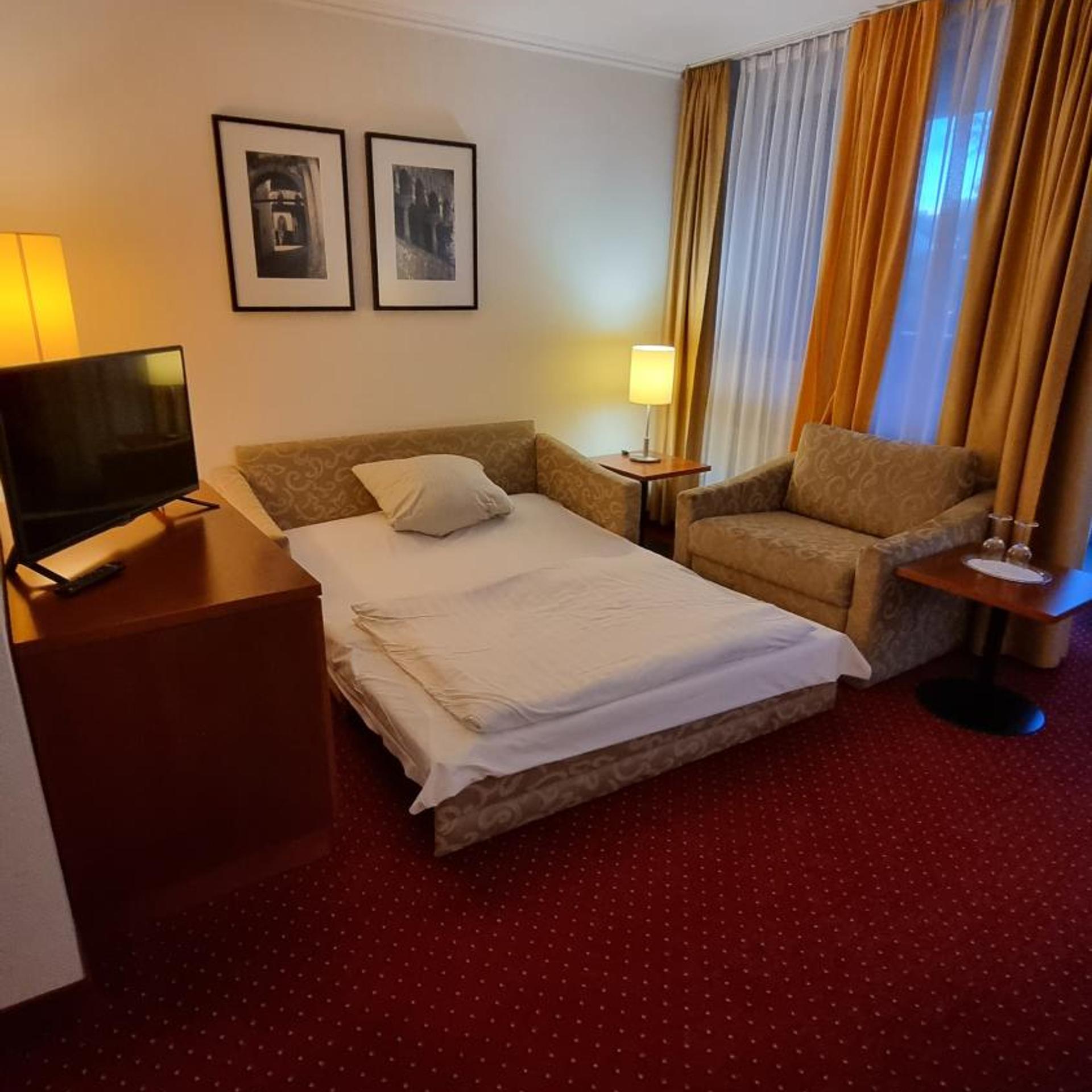 ROSENPARK LAURENSBERG HOTEL 13/45