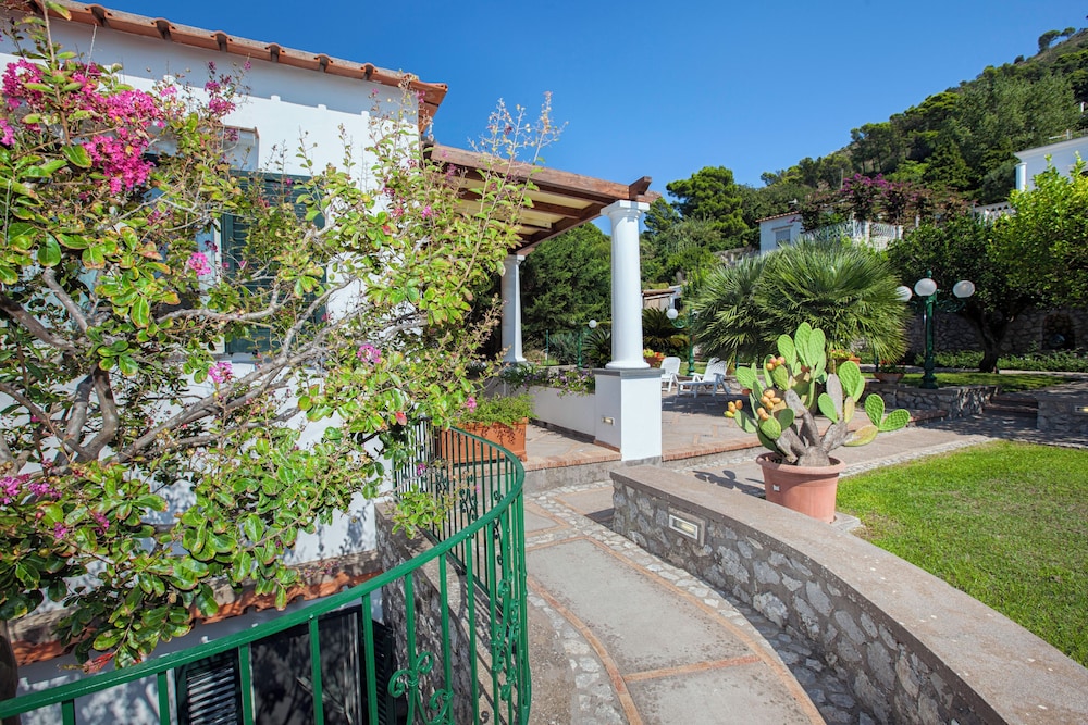 Relais 2 Pini Capri 31/38