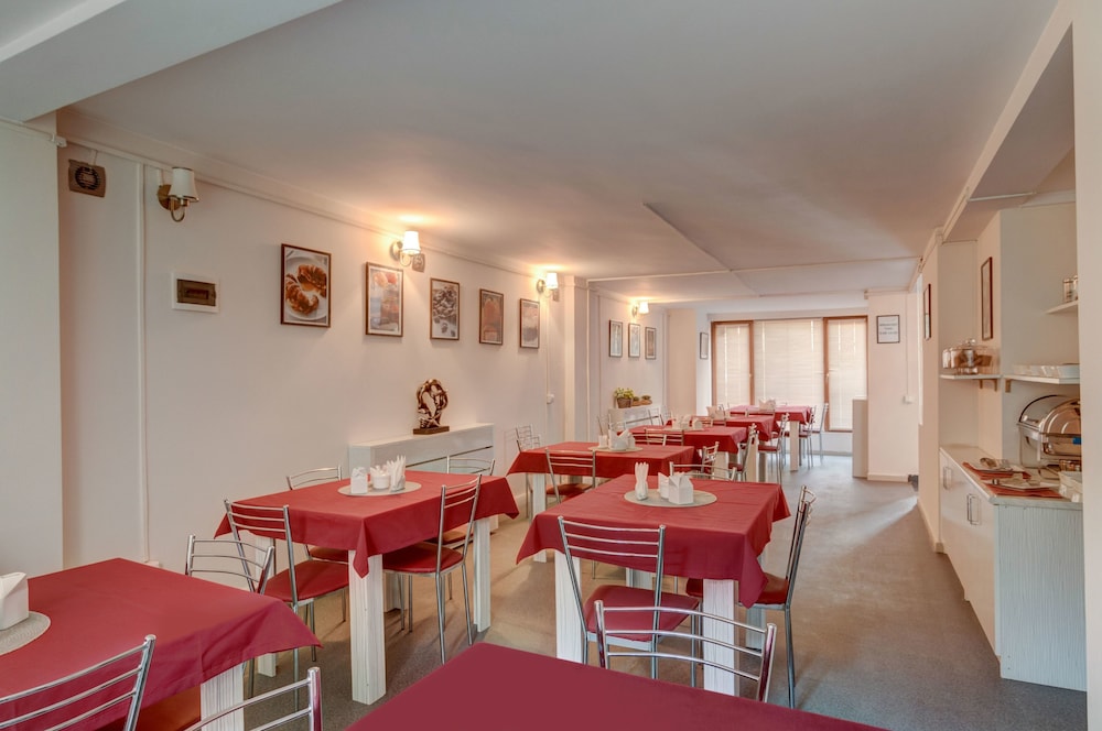 Liva Hotel (ex. Epic hotel) 41/54