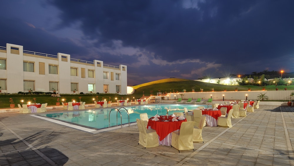 INDER RESIDENCY 56/58