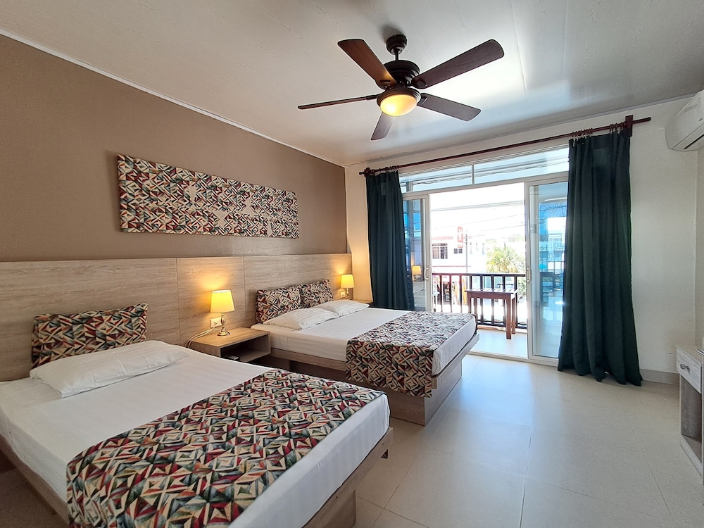 Room, Triple, 1 Double and 1 Single Bed, Street View