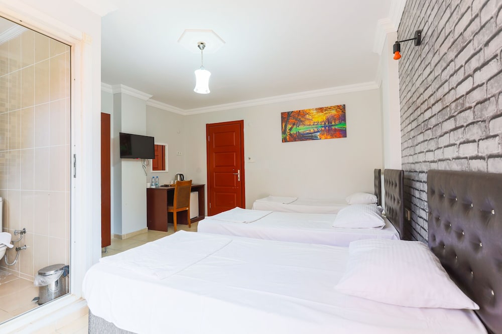 Iznik Otel 12/29