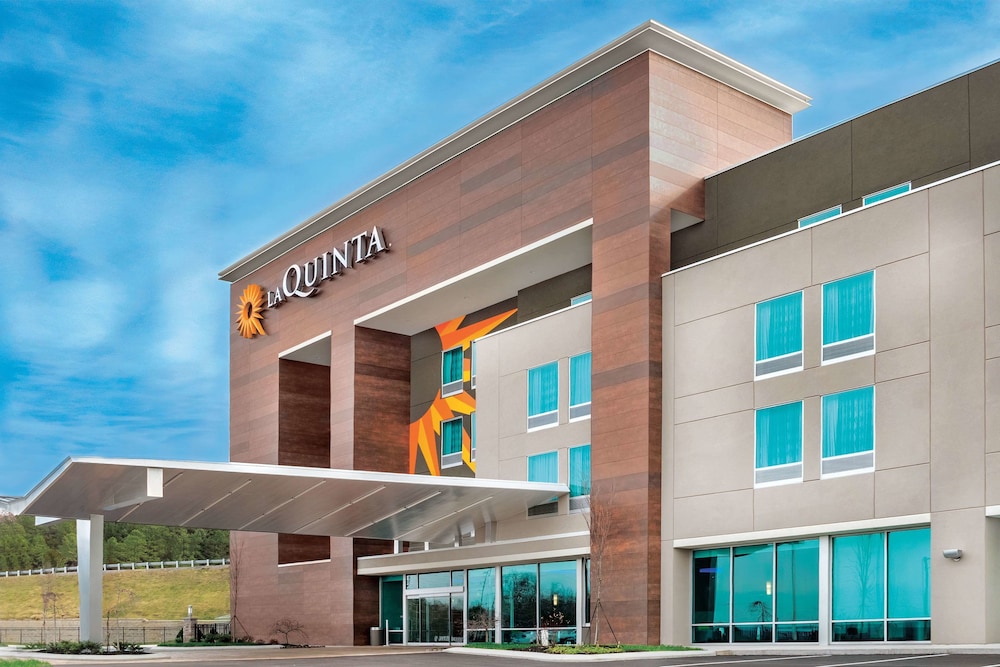 La Quinta Inn Suites By Wyndham Cleveland Tn 3/45