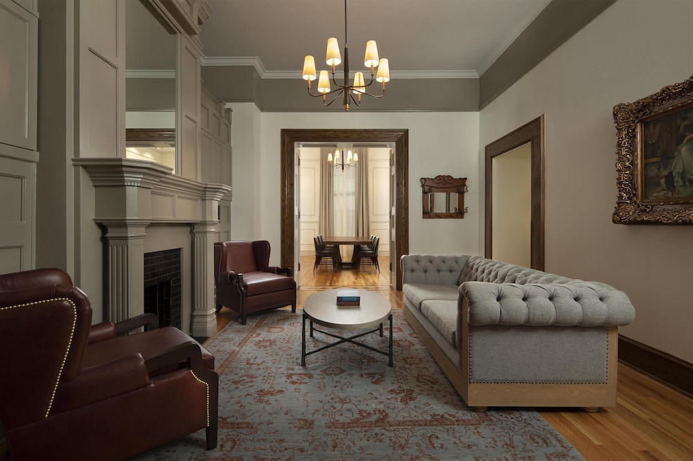 The Driskill In the Unbound Collection By Hyatt 30/50