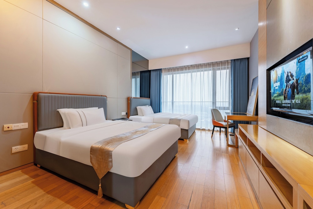 Yicheng Apartment Poly World Center 23/59
