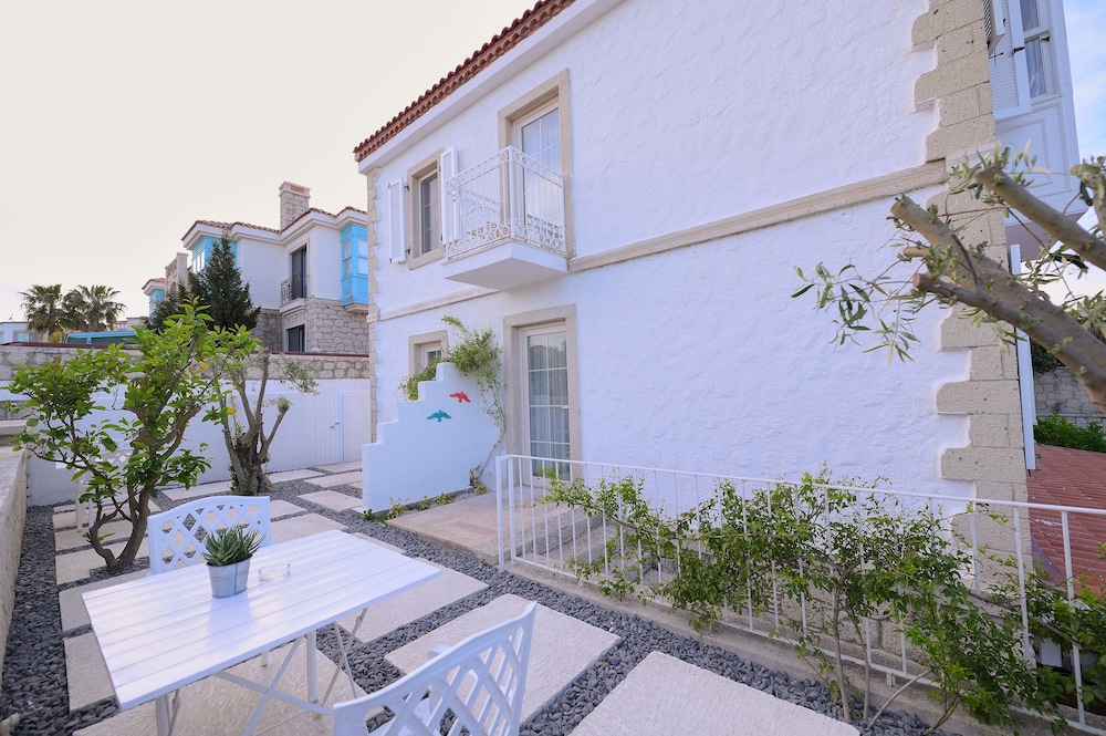 Peremere Alacati Hotel 34/50