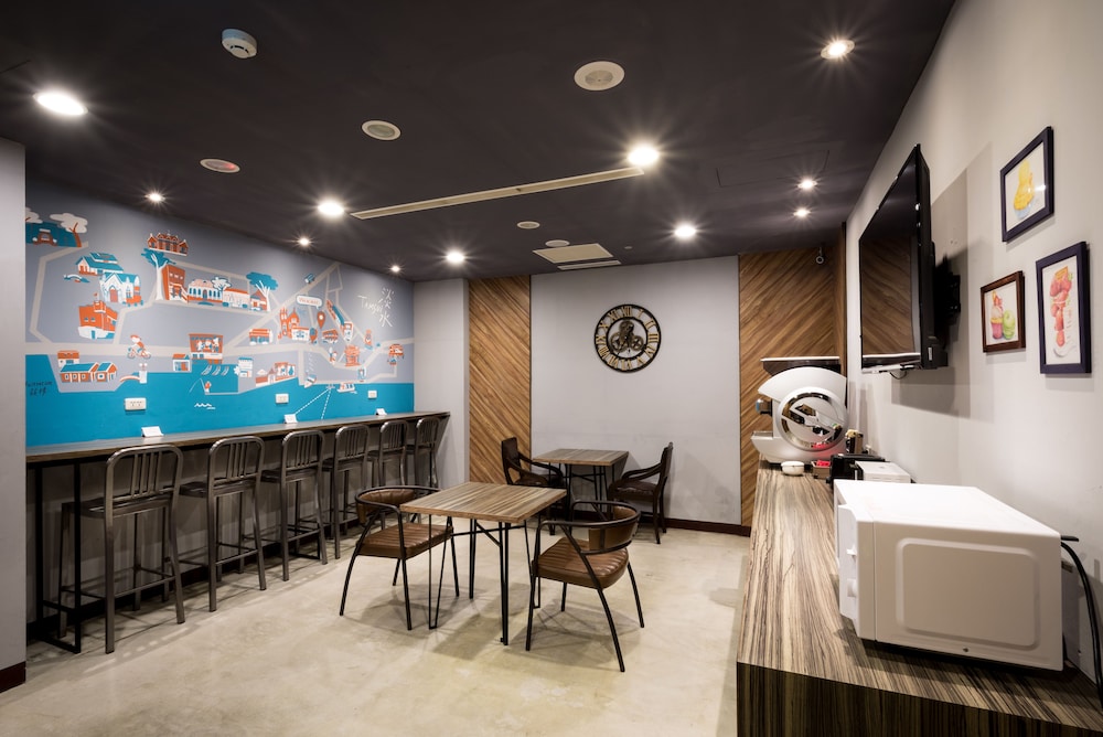 Taipei Travelers International Hostel 18/34