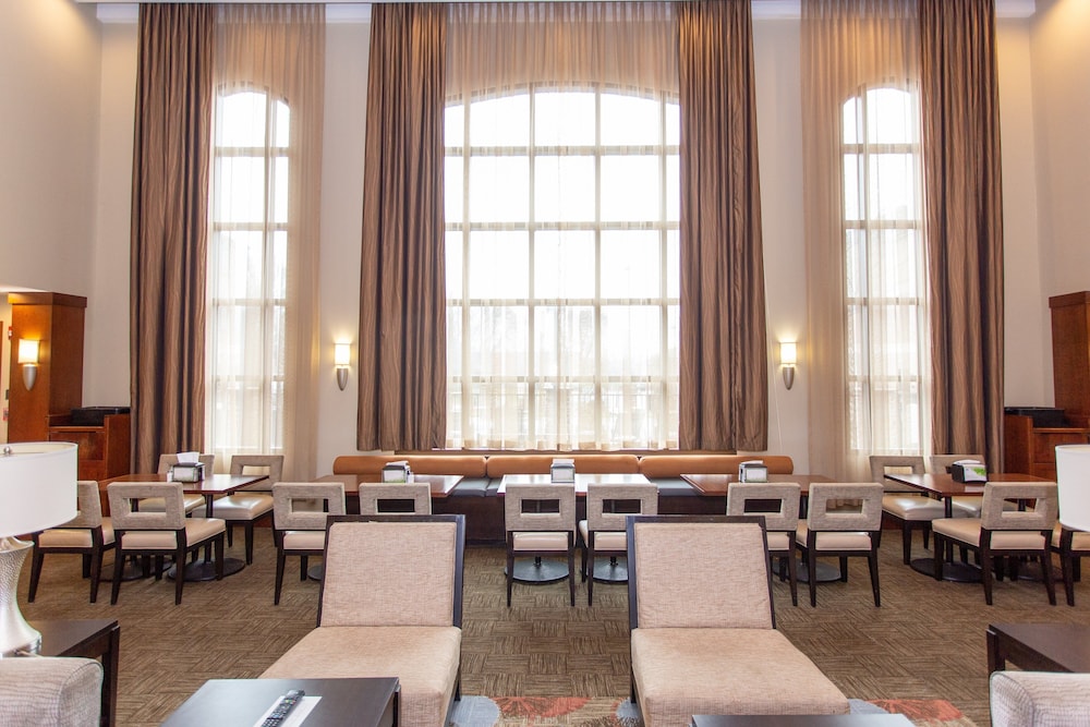 STAYBRIDGE SUITES BOWLING GREEN 46/68
