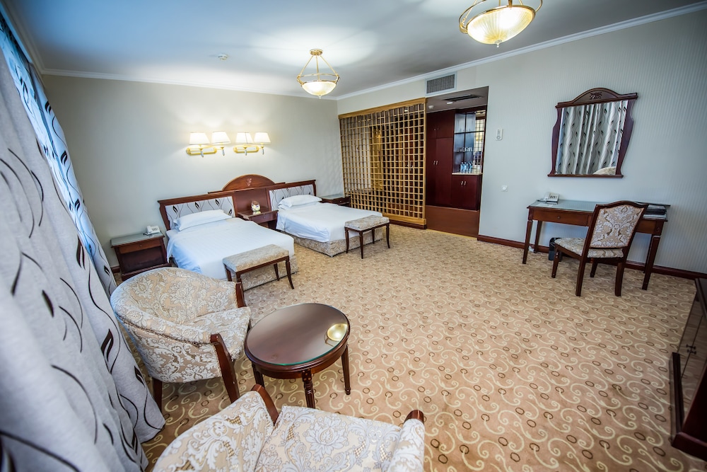 G Empire Hotel 48/66