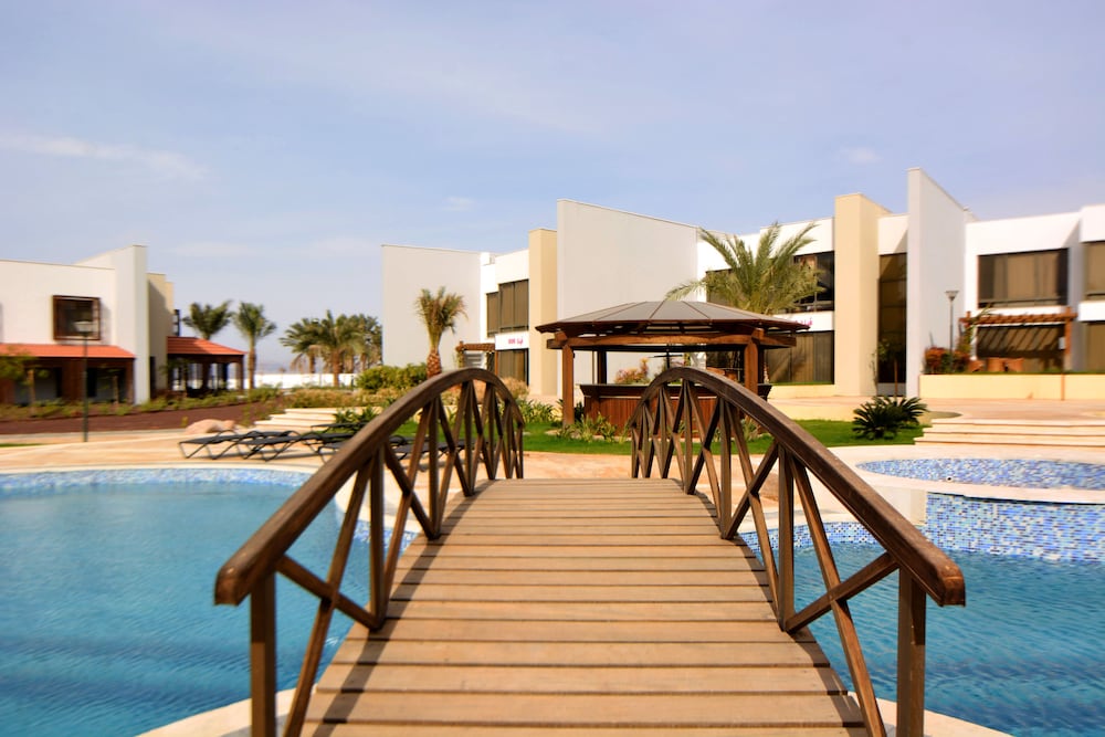 Public Security Hotel & Chalets 34/39