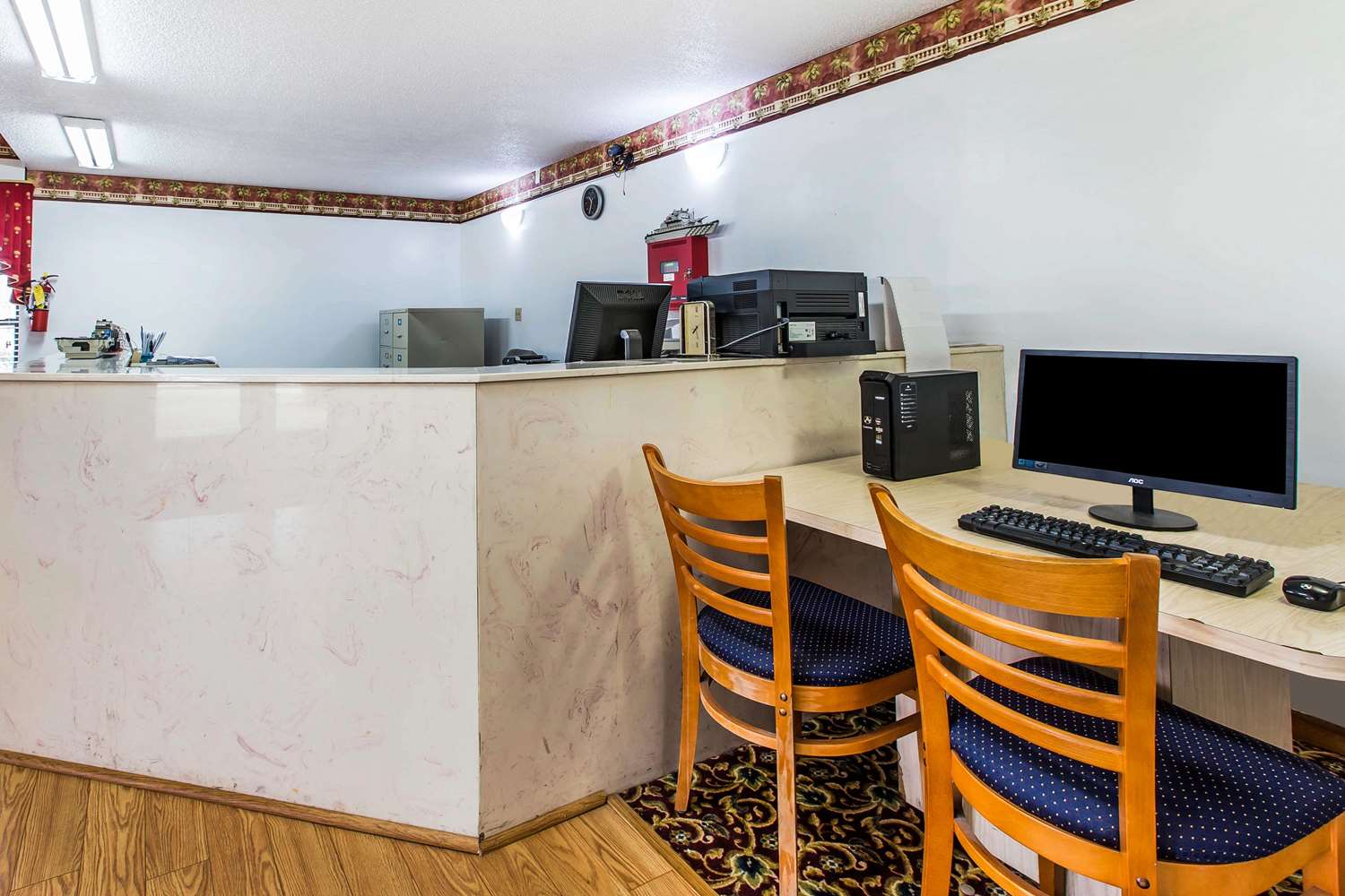 Econo Lodge Inn & Suites Albany North 39/41